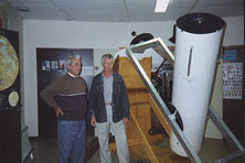 Lionel Léon et André Thel réalisateur du chariot en bois 314_2small